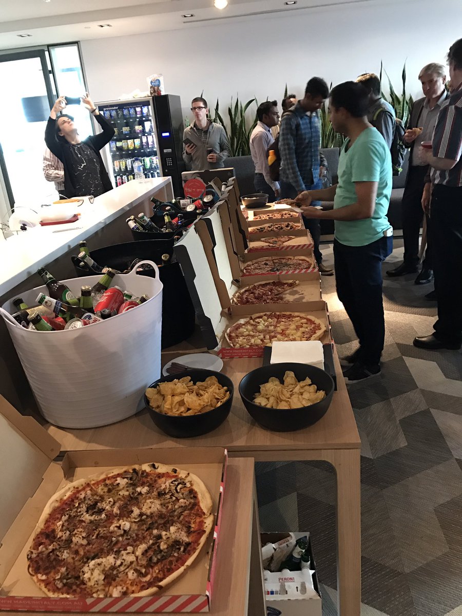 SydneyClouds's tweet photo. Pizzas and beers have arrived! Just in case you are lost.. we're in Level 49, 680 George Street Sydney! #sydneyclouds #meetup https://t.co/CLagymEC9Q