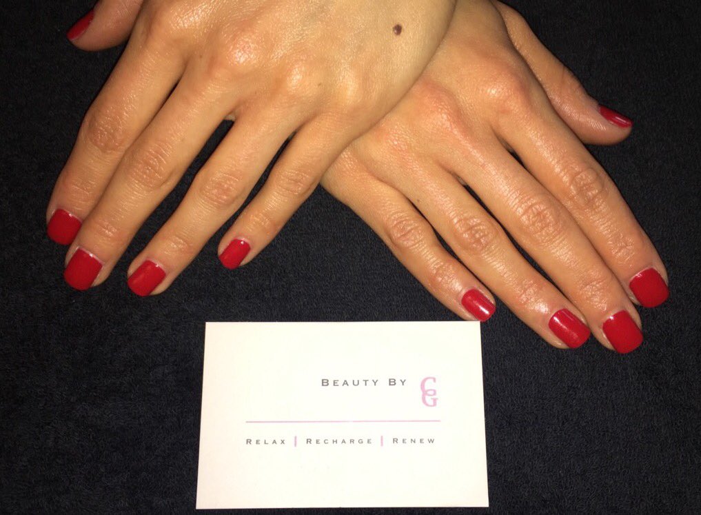 BeautyByCG_'s tweet photo. CND Shellac Nails 💅🏻 Colour Wildfire ❤️ #cndshellac #cnd #shellac #red #nails #nailready #bright #mobilebeauty #beautybycg https://t.co/kX44ZQXFn3