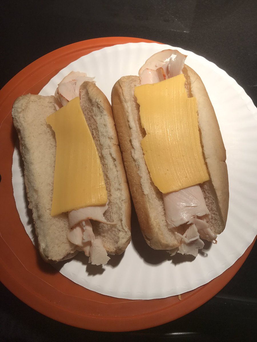 tannerslays's tweet photo. You want to know struggle!? How about when you run outta bread and hamburger buns @AngelKnivez @brialashay1 https://t.co/qCxObMvuLD
