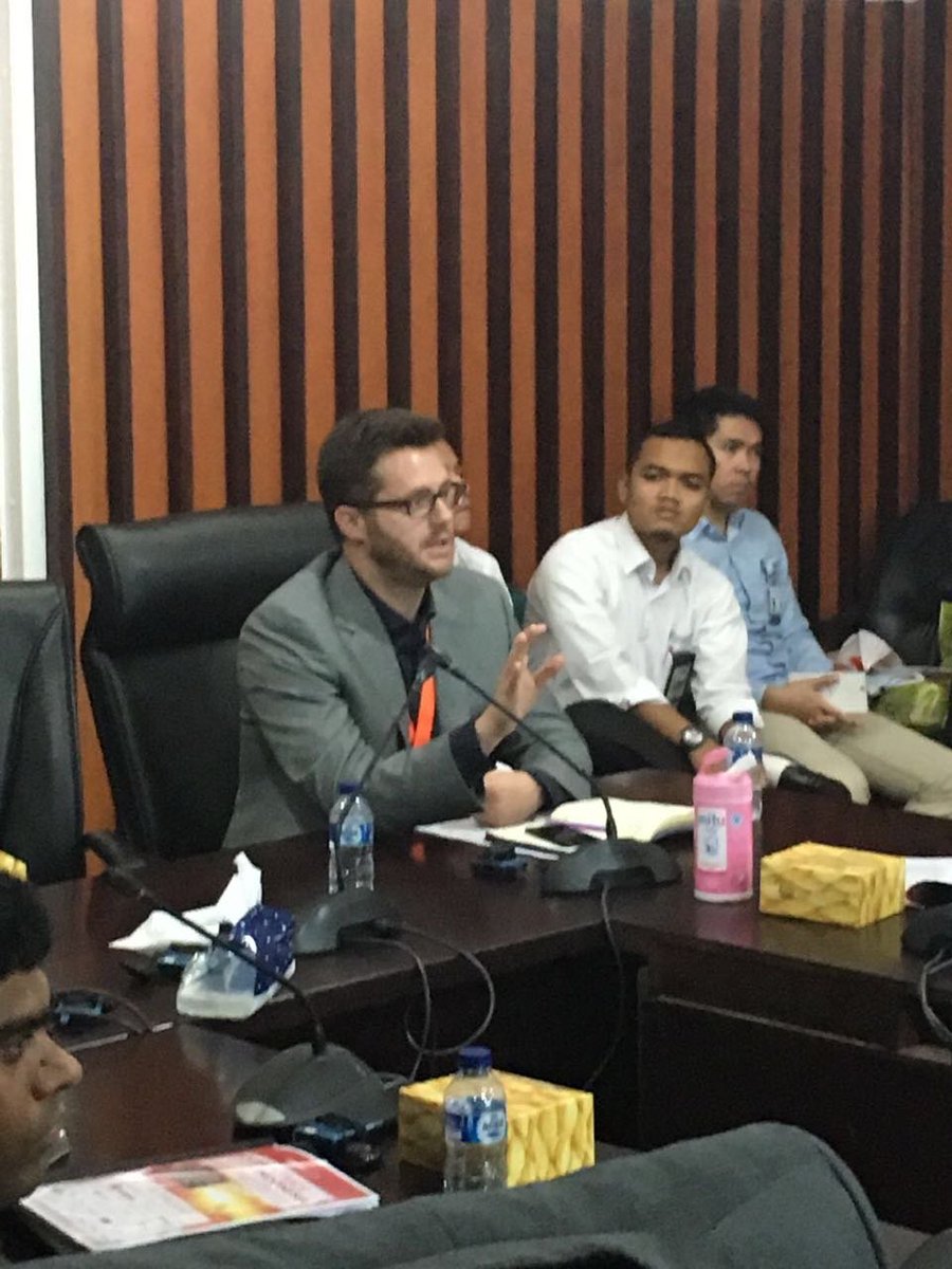 SolarCapitalSA's tweet image. Phelan Energy's @FilippCo speaks @solarplaza Trade Mission Indonesia on the low-cost of #solarenergy goo.gl/NAZzw9 #SolarPower