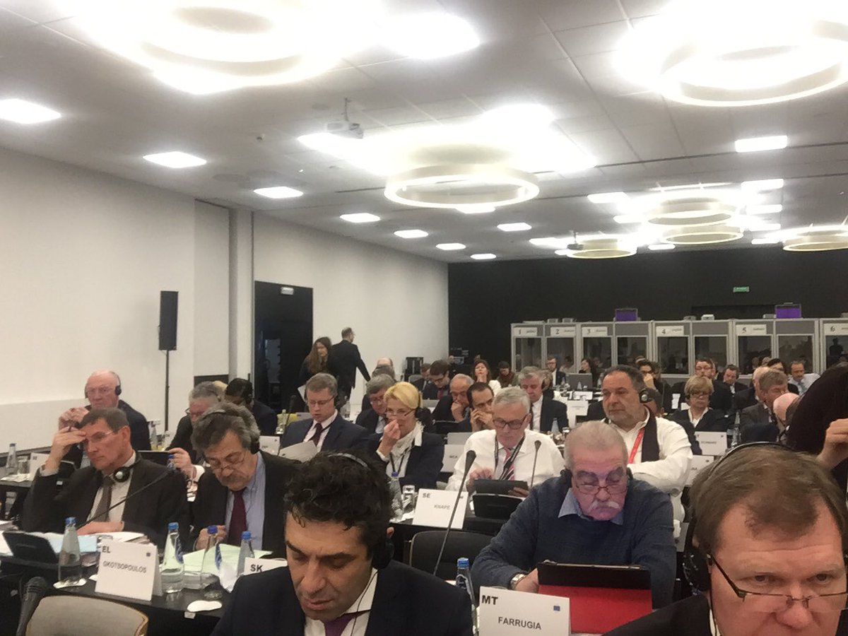 renedeheer's tweet photo. In voorbereiding op nieuwe Europese structuurfondsen een bijeenkomst met commissaris Corina Cretje @ALDE_CoR https://t.co/YDHgkRA5Dt