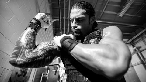 AryaReigns1's tweet photo. Perfection... #RomanReigns #Somoan muscles #RomanEmpire https://t.co/CONVkpvEye