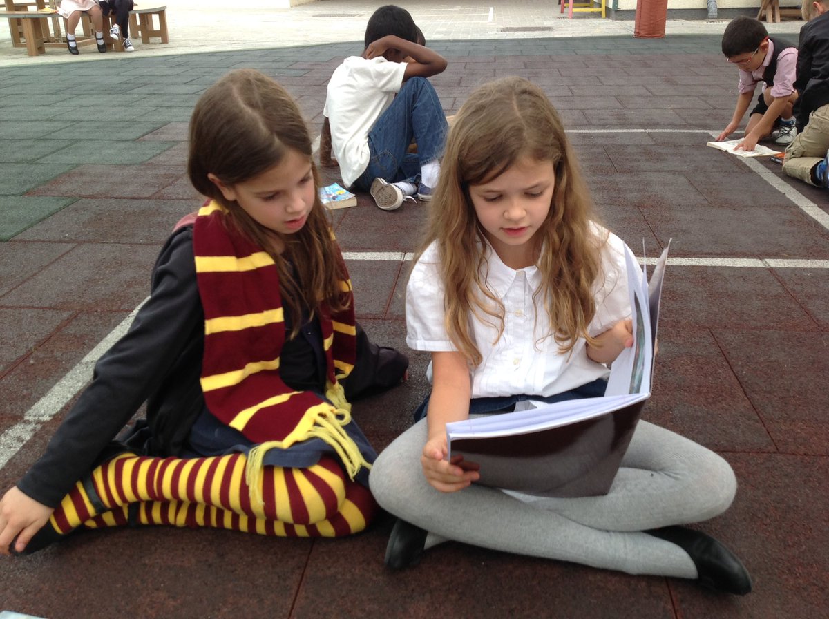DESSyear2's tweet photo. Book day buddy reading! #4red #2red #welovebooks https://t.co/TLoCme9s9B