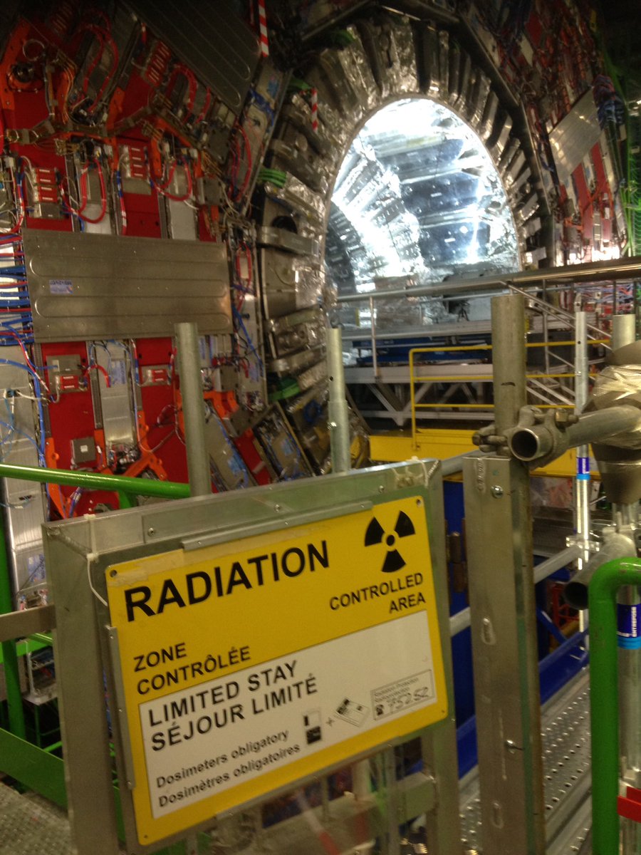 MH_ArtofScience's tweet photo. Restricted access to the centre of cms 😎 https://t.co/AqQn6zznTy