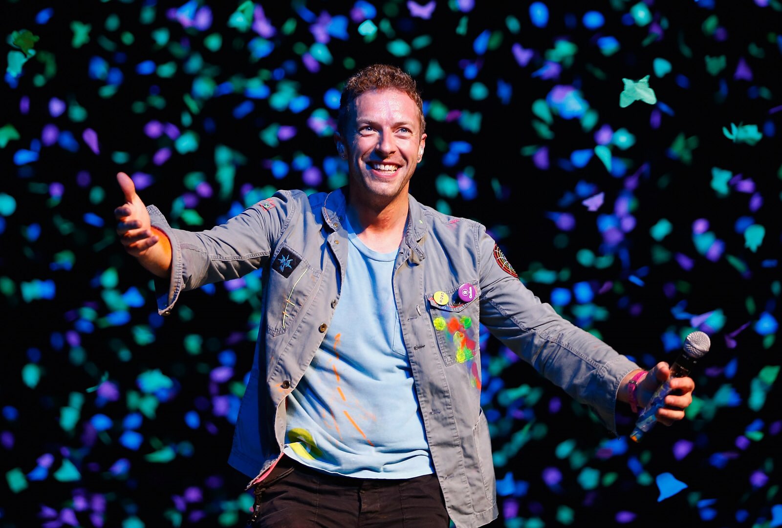 Such a talented singer with a beautiful voice happy birthday Chris martin     