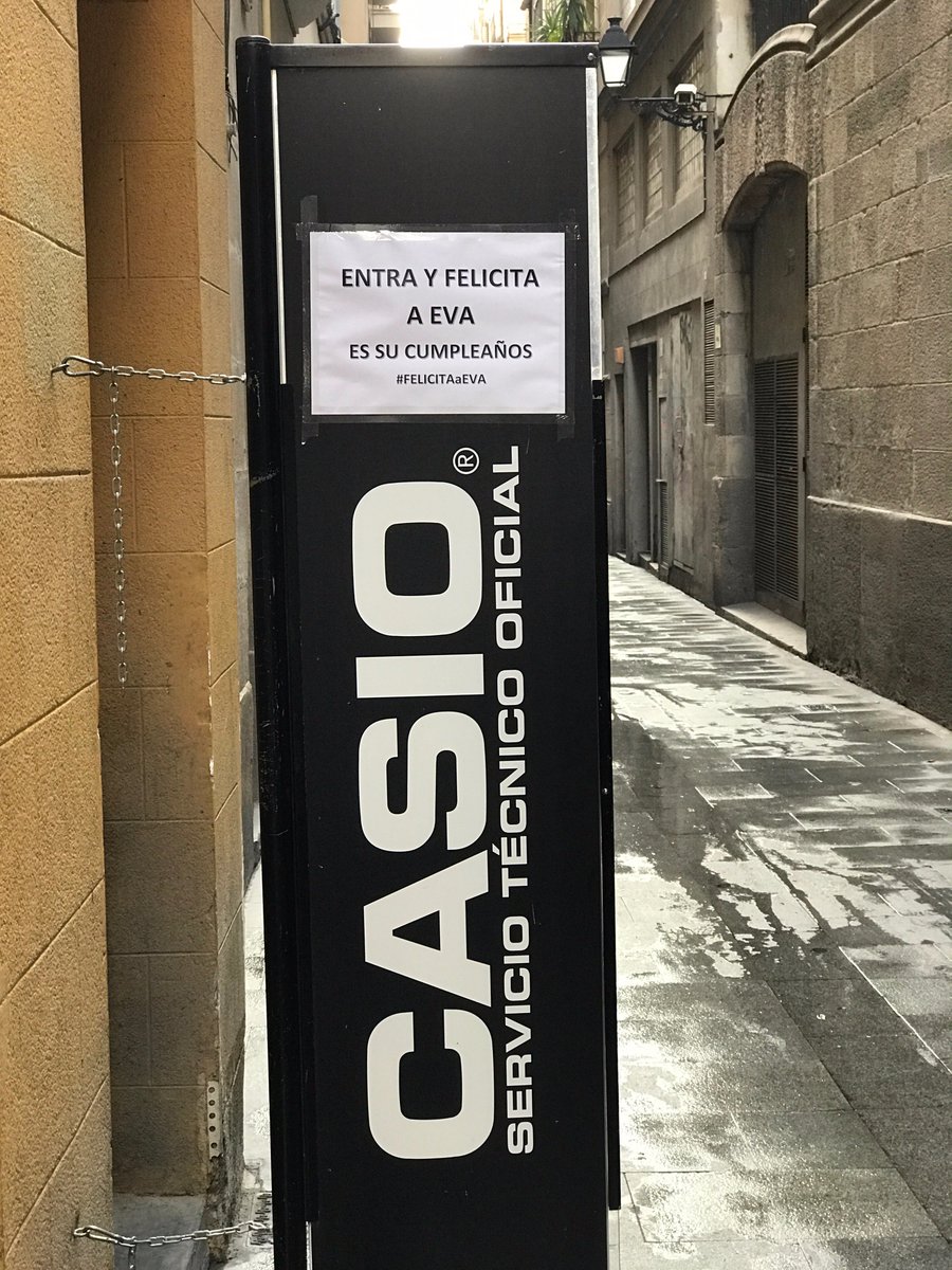 MgvWatch's tweet photo. Si estás por el centro de Barcelona búscanos, entra y FELICITA A EVA (es su cumpleaños) #FELICITAaEVA https://t.co/QkbG6zjWnf