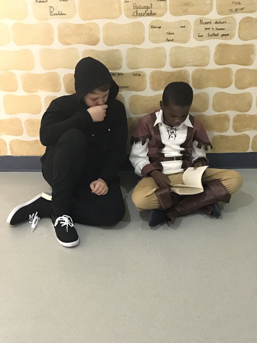 BCADprepenglish's tweet photo. #worldbookday2017 paired reading https://t.co/NxE9K4CPXt