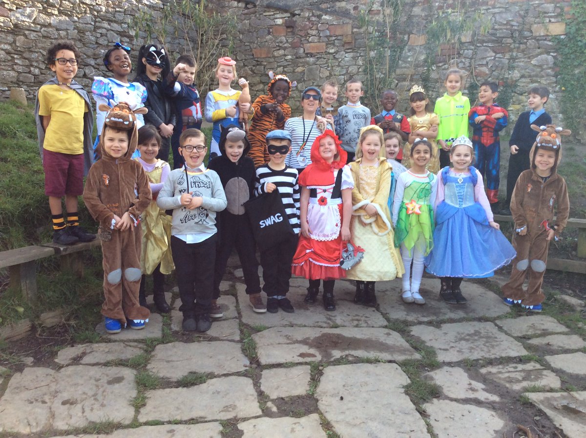 Mount Street Primary (@mountst_primary) on Twitter photo #WorldBookDay2017 <a href="/MountSt_Primary/">Mount Street Primary</a> year 2 are all dressed up as their favourite book characters. #reading #bookcharacters #WorldBookDay2017 <a href="/MountSt_Primary/">Mount Street Primary</a> year 2 are all dressed up as their favourite book characters. #reading #bookcharacters