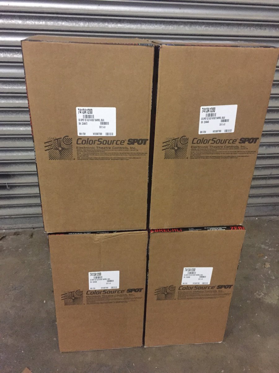 lxcomms's tweet image. More @ETCinc ColorSource Light Engines arrived from our friends at @FlashlightLtd for our Souce4's #eventprofs #essex #lightning