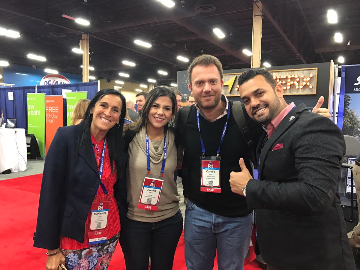 remaxpro_ec's tweet photo. Grandes amigos en el mundo inmobiliario, ¡Latinoamerica presente! #remaxprofessional #remaxecuador #remaxpremium #remaxmillenium https://t.co/GX2RSIx5d6