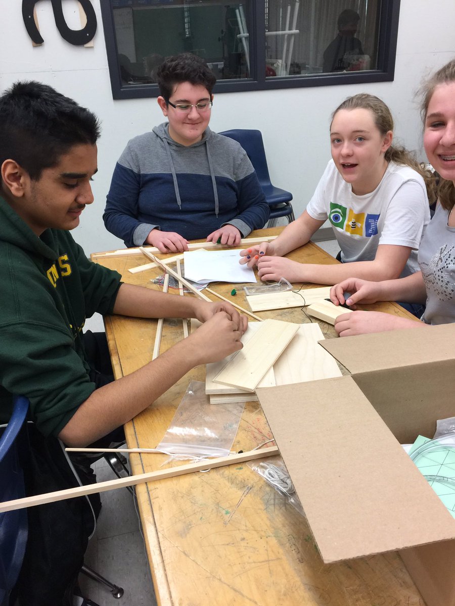 DSBNTech's tweet photo. @dsbn Elementary Techknowledge Challenges are underway at all D&amp;T centres, good luck to all!! @KateSDurdan @dsbnDSnT_Aylwar @OYAPNiagara https://t.co/HKh9Hss4nZ