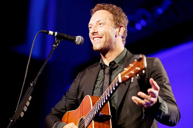  in 1977, Chris Martin, lead singer was born. Happy birthday Chris 