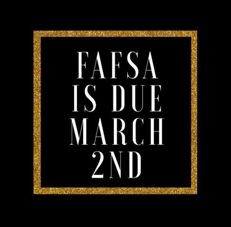 titan_fever's tweet photo. SENIORS ! I hope you guys completed your fafsa 🙂 $$$$$ https://t.co/vdeiaEUxYM