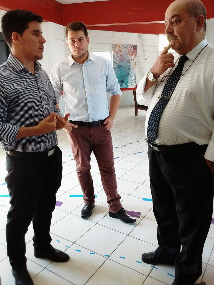 Vine de visita al <a href="/AlbergueUNLP/">Albergue UNLP</a>. Su director <a href="/joaquinMSoler/">Joaquin Msoler</a> me comenta sobre la contención en materia de psicopedagogía que brindan.