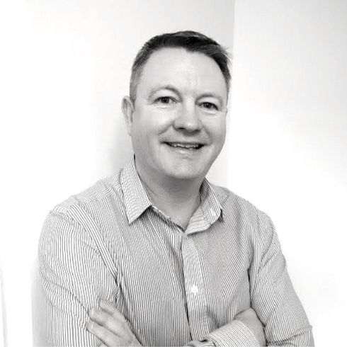 faremine's tweet photo. Welcome to our team Chris Oakes. Congratulate him tonight at #spaadinner @voiceoftravel Have a great eve! https://t.co/FBz6RtGfrE