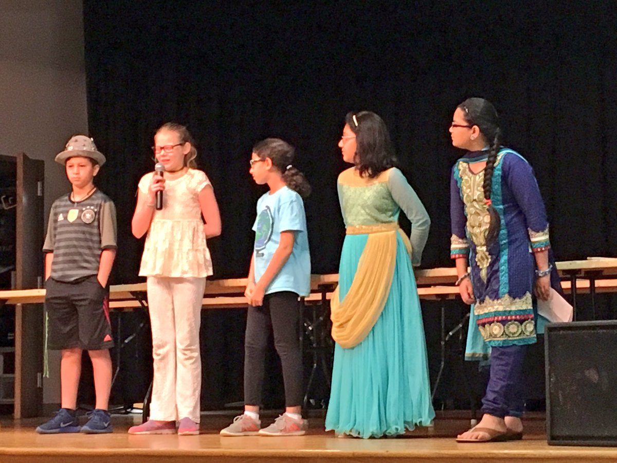 joyceamery's tweet photo. Our 1st #IBshowcase at Dove Elementary. Come see all the wonderful things happening here! @DESDolphins #DESisBEST @GCISD @ibpyp https://t.co/rcizKrdgVU