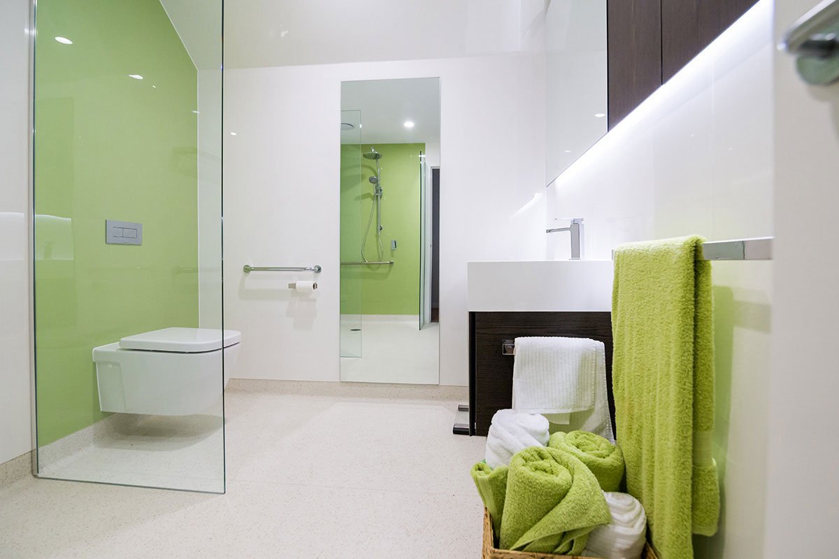AltroFlooring's tweet photo. Domestic bathroom transformed with Altro Aquarius and Altro Whiterock https://t.co/YLt9pM7YuB https://t.co/nm5DnwK0Gg