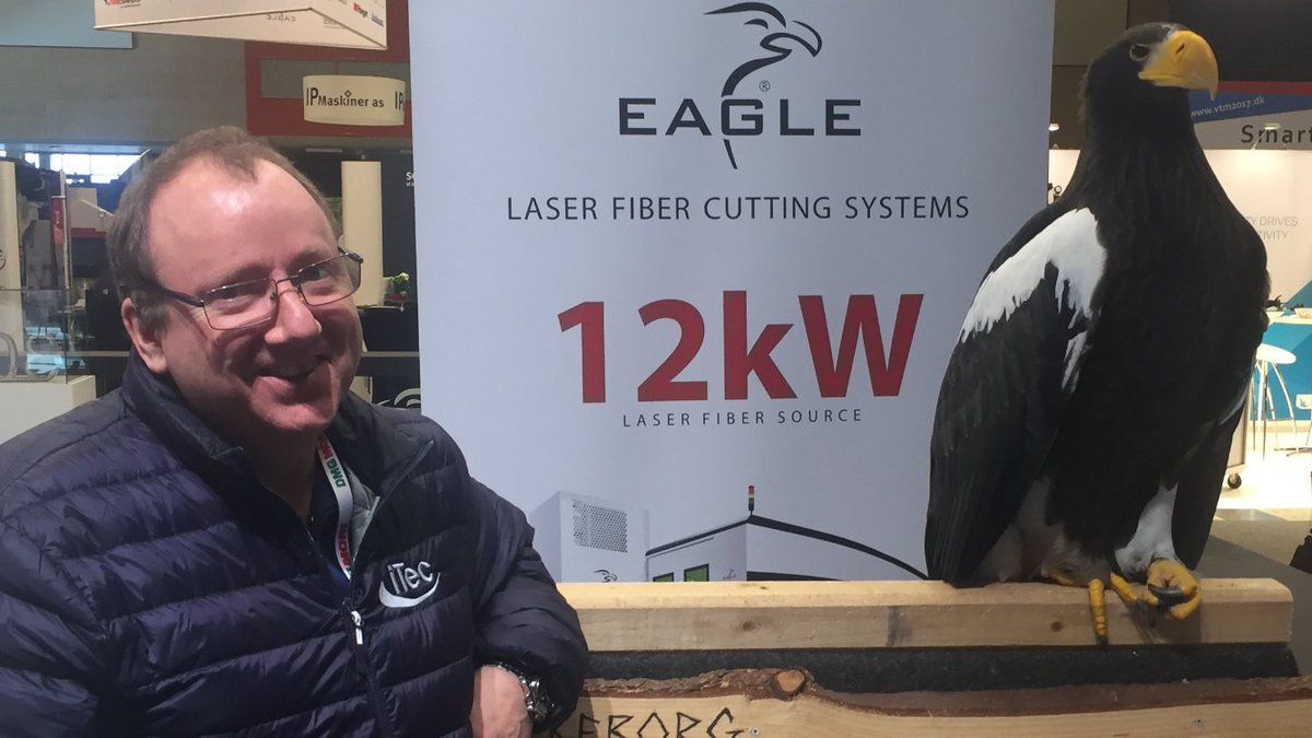 itec_as's tweet photo. Møt oss på #VTM2017 i Odense i Danmark sammen med vår partner @EaglePolska. Der er salgssjef Ståle Ellingsen på plass med Eddie the eagle! https://t.co/iOvn9ZqukA