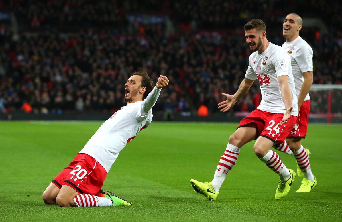 candlerneuro's tweet photo. Retweet if you want @SouthamptonFC to still start selling the white kit, bring this to their attention #SaintsFC https://t.co/yJOdXPeMA4
