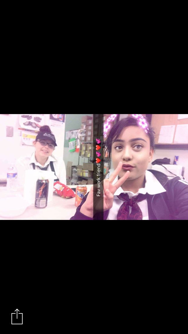 My favorite co-worker by far💞
@Danielle_xoxo15