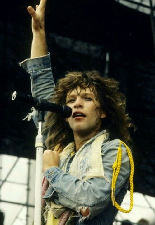 A very happy birthday to one of the biggest Rock N\ Roll legend Jon Bon Jovi 
