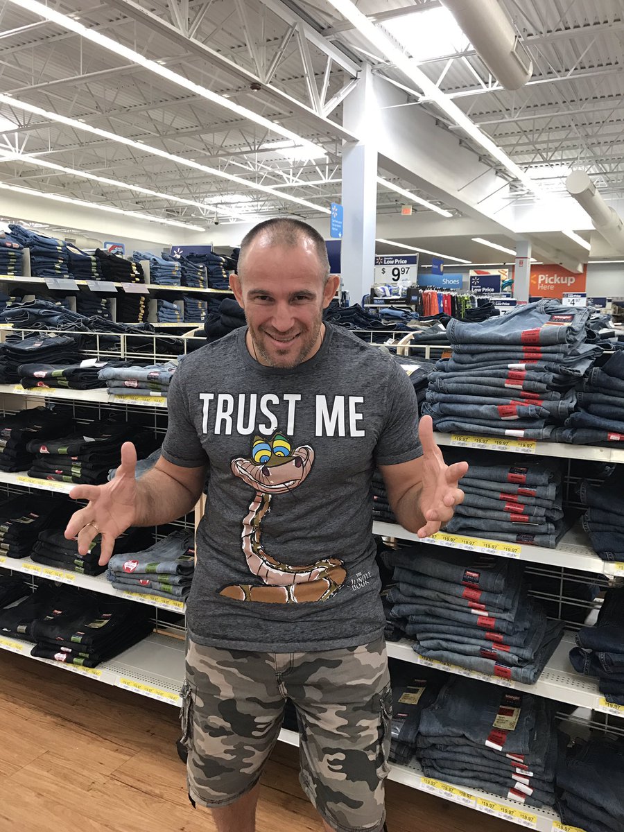oleynikufc's tweet photo. Верь мне и моим объятиям 😉
Trust me 😉
#ufc #oleynik #oleynikchoke #teamboaconstrictor #teamoleynik #warrior #oldschool #fighter #reebok https://t.co/mhTx8jZP52