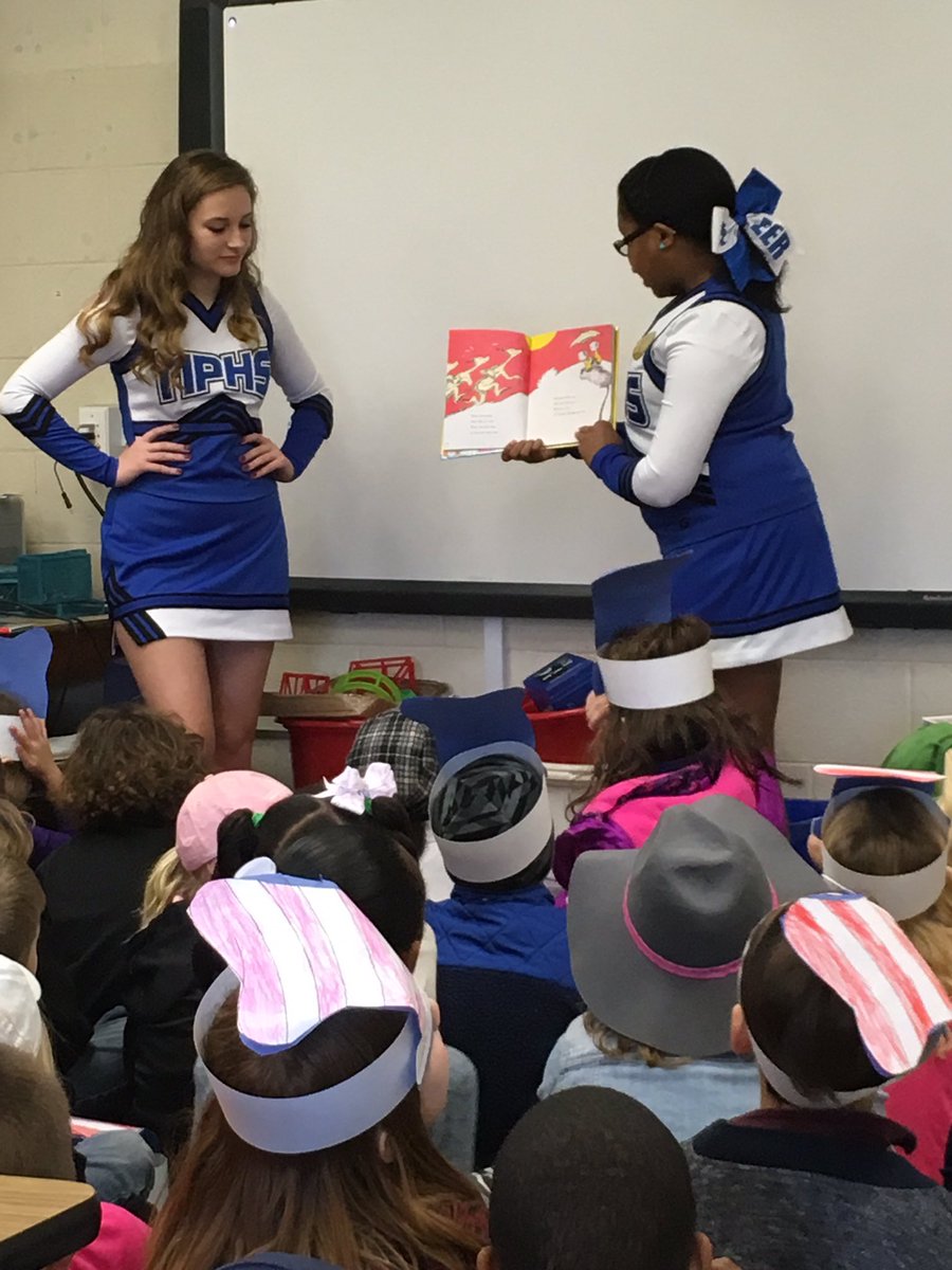 mrskfirsties's tweet photo. Happy Birthday Dr. Seuss! @mrskfirsties We are listening to wonderful volunteers! #TheMount @LauraSandrell @julieatidwell https://t.co/V3s9n7Wzhy
