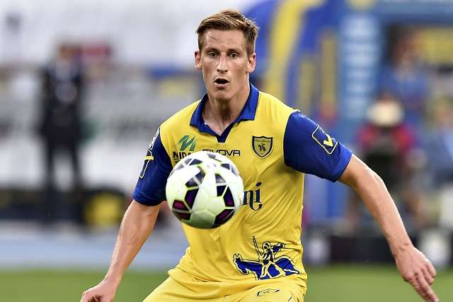 milanobsession's tweet photo. NEW POST: Milan-Chievo PREVIEW: Distractions
https://t.co/5SYrOusk4n
#MilanChievo #FlyingDonkeys #SlovenianMessi #TryToFocus https://t.co/Wa8hECGrSE