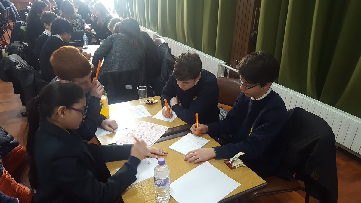 suzi0207's tweet photo. @StJosephsDfs @stjosephsdgc @UKMathsTrust the junior team have arrived at this years competion in  @UniWestScotland paisley campus https://t.co/StxdEZyQD5