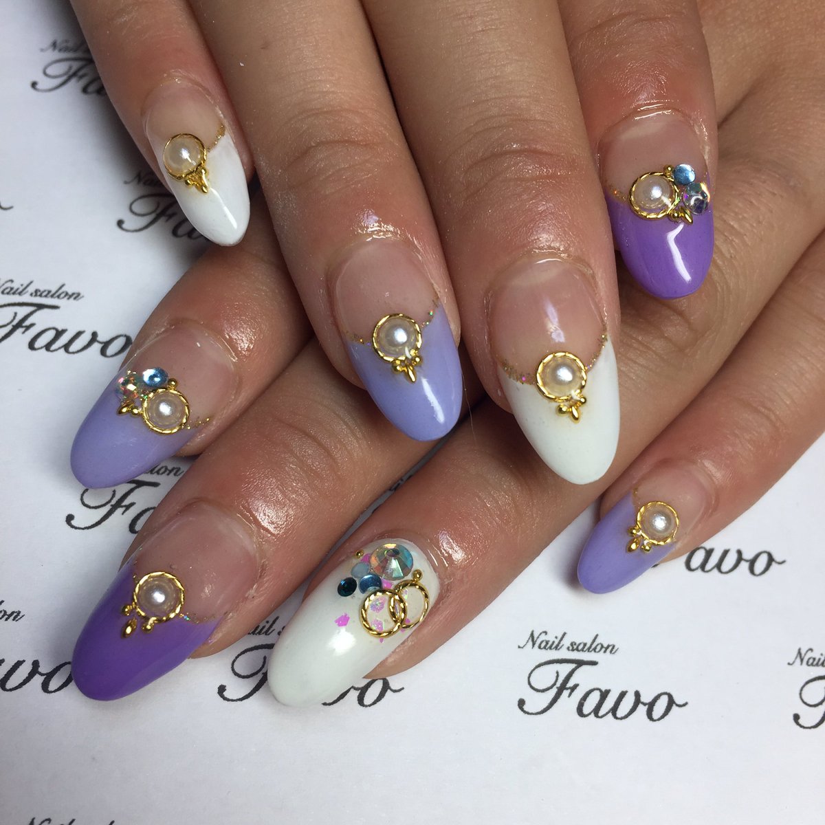 Nail Salon Favo 春ネイル フレンチネイル Favoでは今 ピンクとパープルのネイルが大人気です Nail 大阪 ミナミ 長堀 ネイルサロン 定額ネイルサロン ジェルネイル スカルプ ロングネイル Nailsalonfavo T Co W5rfynmam2