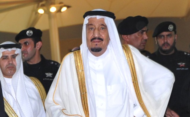 Metro_TV's tweet photo. Raja Salman Diminta Memberi Perhatian Lebih kepada Indonesia https://t.co/6NXyTj0YmK https://t.co/1BQNyNvjpO