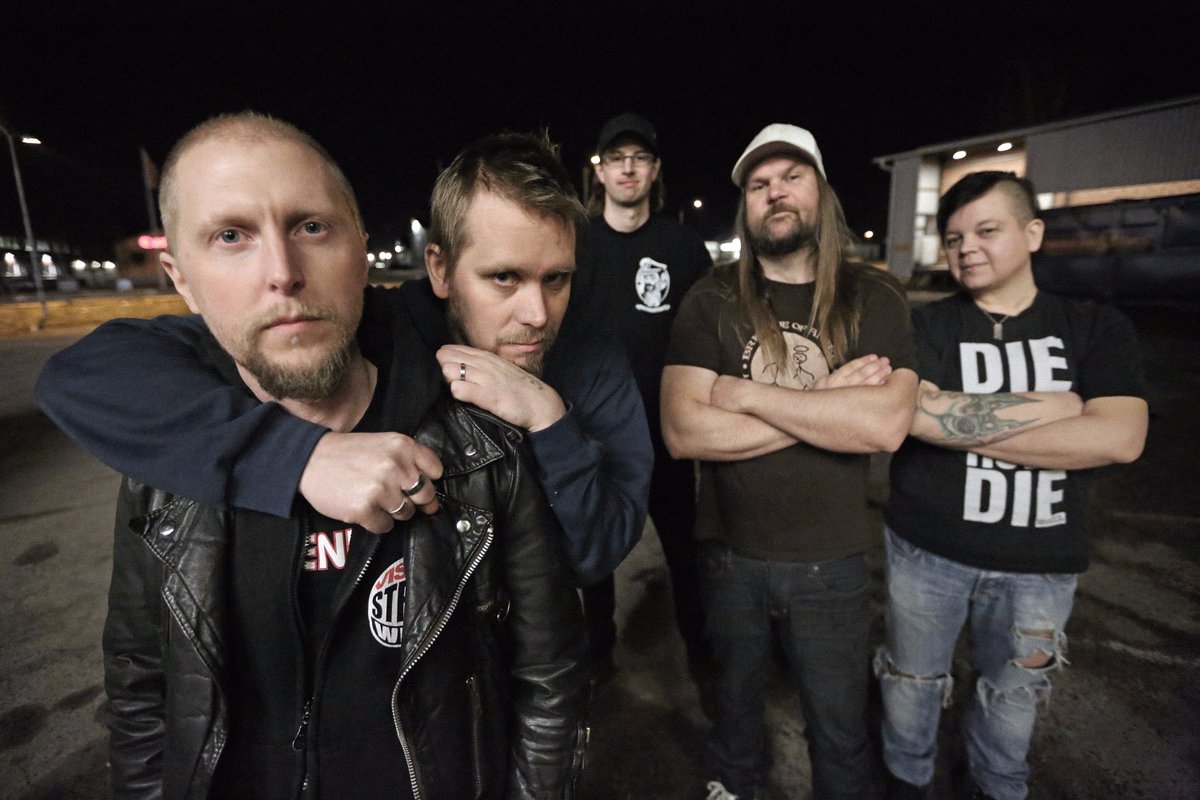 Mimikry storsatsar i år! En ny singel i månaden med start den 7:e April! goo.gl/W9cMqQ