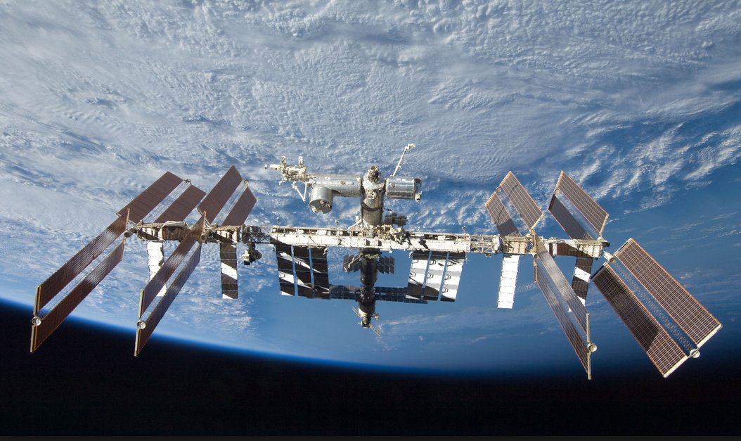 Bottlaeric's tweet photo. Cette nuit, l'orbite de l'#ISS a été "reboostée" par le vaisseau #ProgressMS05 pendant 43 secondes https://t.co/EtW2jHILjC