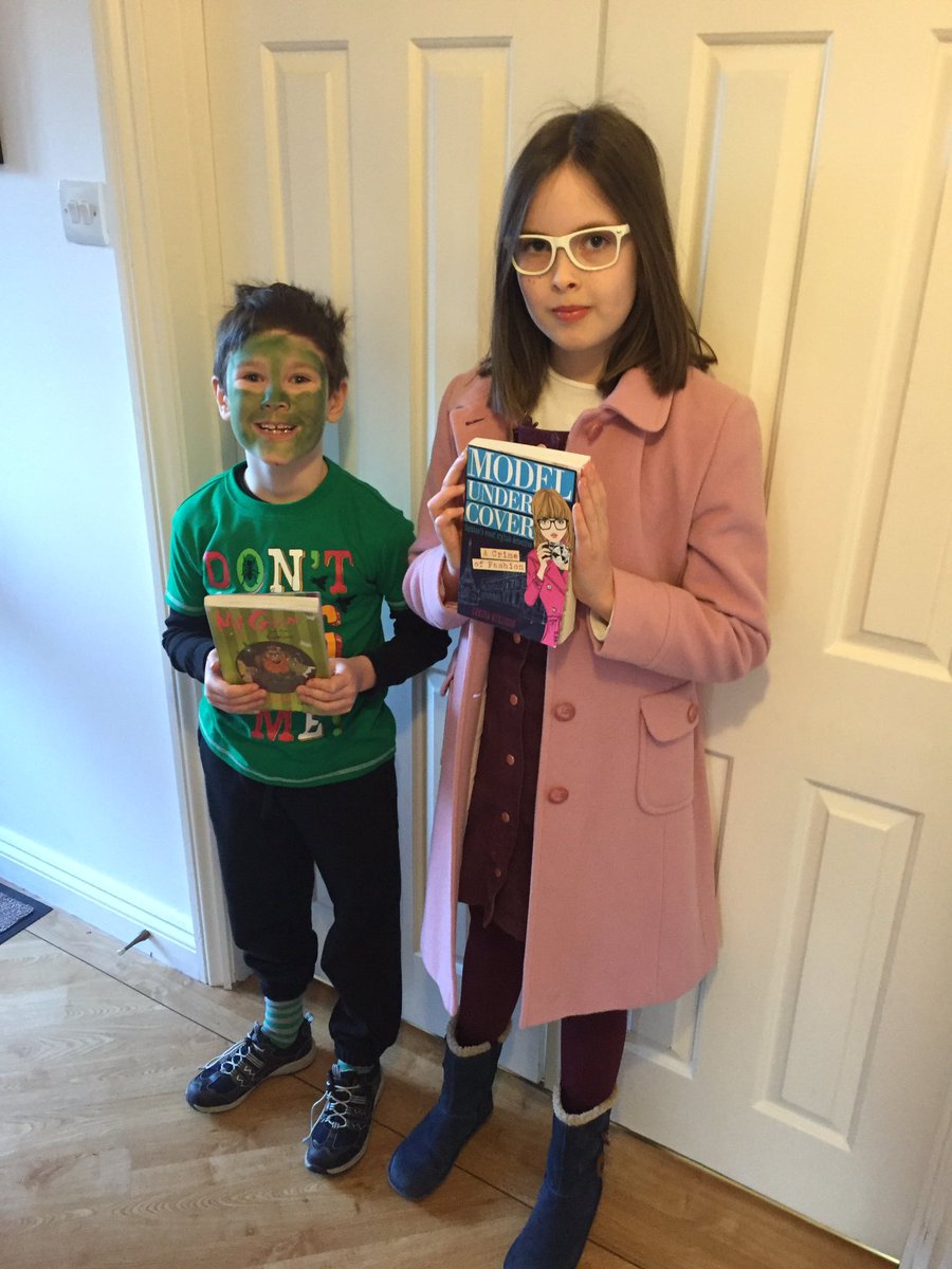 Spammylou1's tweet photo. @CarinaAuthor my daughter dressed as Axelle for #WorldBookDay! https://t.co/rUKQwUDGKg