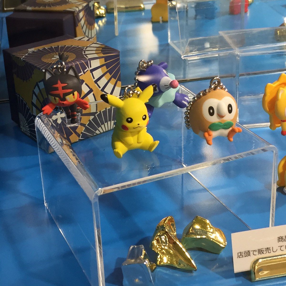 ポケモンセンターnakayama در توییتر 昨日オープンの Tokyo Gashapon Street トーキョーガシャポンストリート ポケモンストア東京駅店のすぐ横です