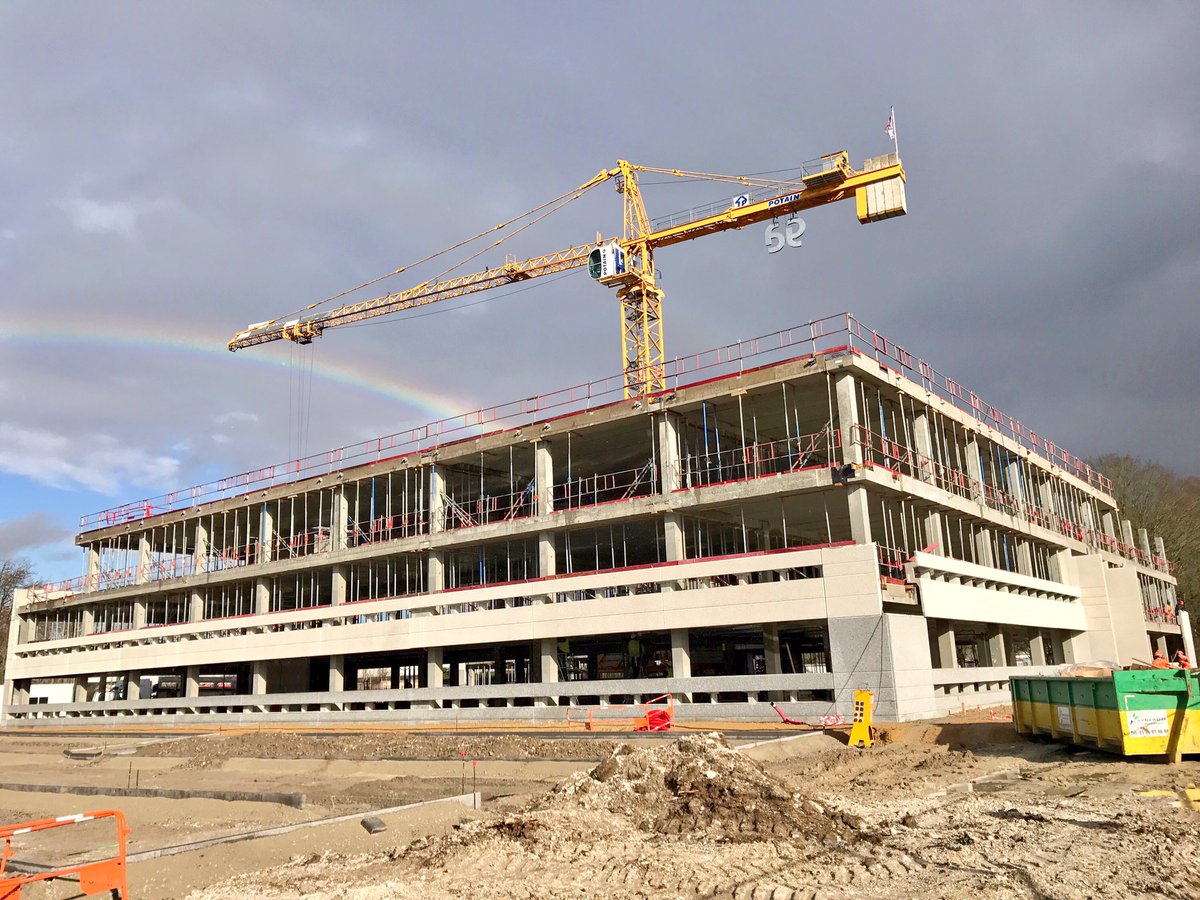 GroupeGA's tweet photo. Aujourd'hui on pose la 1è pierre du futur site -déjà très avancé- d@enedis @VilledeReims, avec @fonciereregions @GrandReims! #SmartBuilding https://t.co/I5TtgKqXaZ