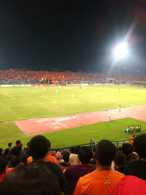 RioYustio's tweet photo. #PBFC vs persib #live #segiri https://t.co/cbtmsiUWlF
