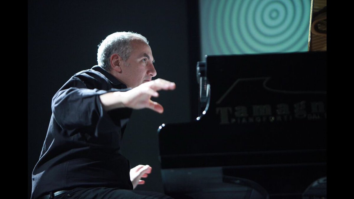 Ore 15 p.m. Danilo Rea #donatoriDiMusica #pediatria #jazz4Children @BelliniLaurence <a href="/SoniaScaravella/">sonia scaravella</a> È <a href="/pcjazzclub/">Piacenza Jazz Club</a>