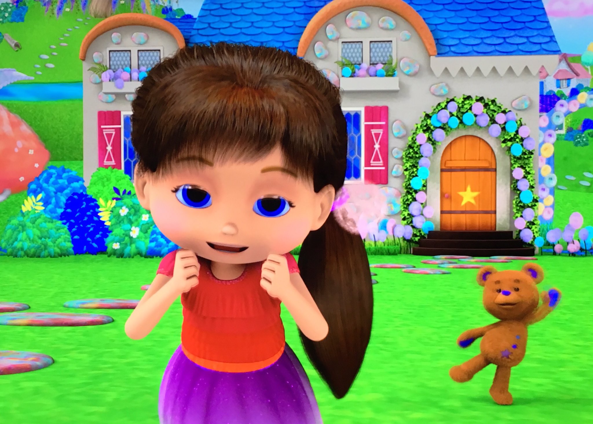 ねこ社長 2 出展 2才の次女はアメリカのcgアニメ ウィッシュンプーフ が大好き 最近は吹替版を嫌がって何故か英語版を好んで見ています 笑 T Co I0eninlz Twitter