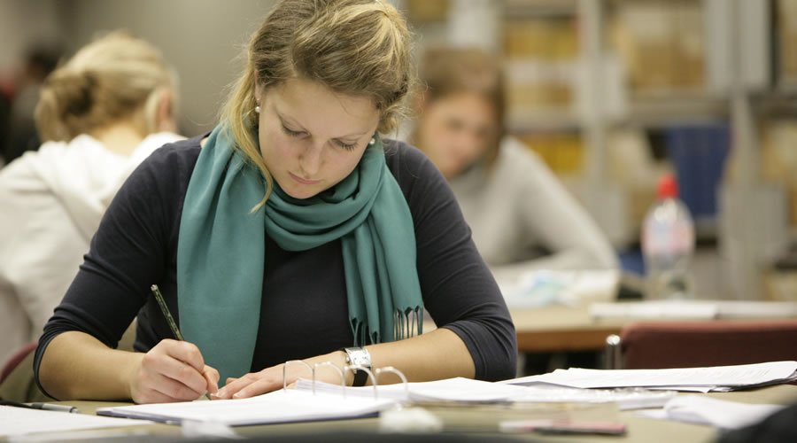dissertationone's tweet photo. 6 Tips for Picking A Suitable Ph.D. Dissertation Topic. Read this blog:
https://t.co/xuKBwOU9DF https://t.co/kqBnYvfEyc