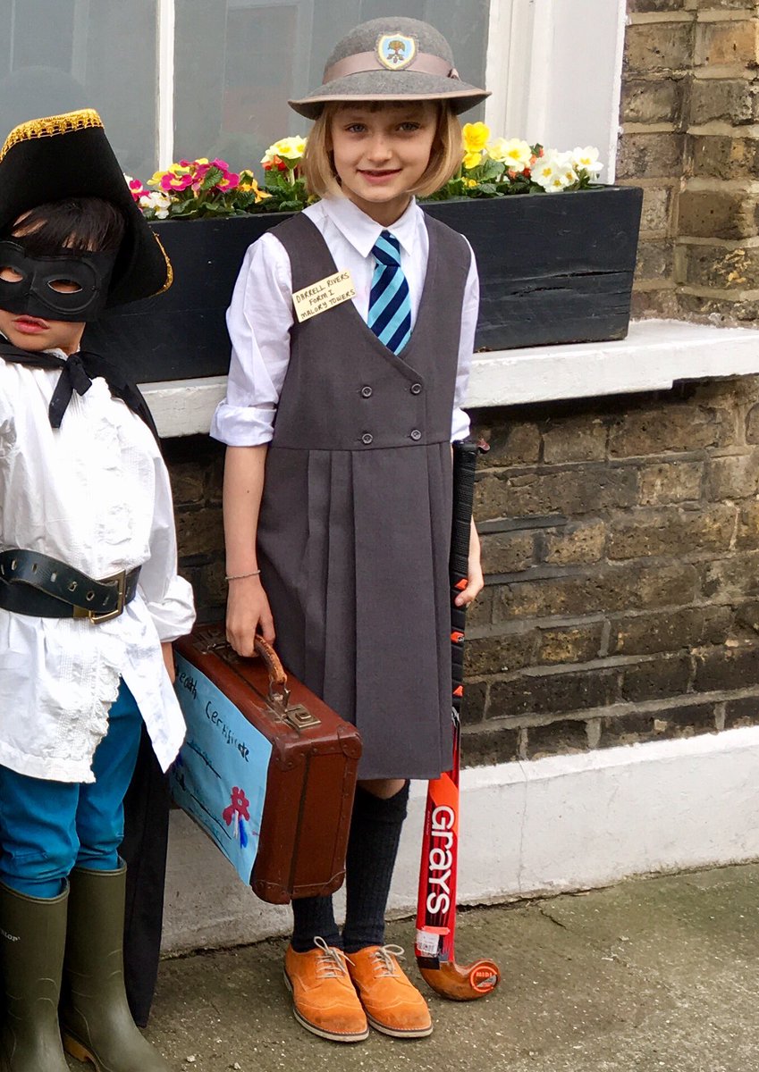 Lina_Meadows's tweet photo. #enidblyton #worldbookday #darrellrivers https://t.co/F91kvrExfL