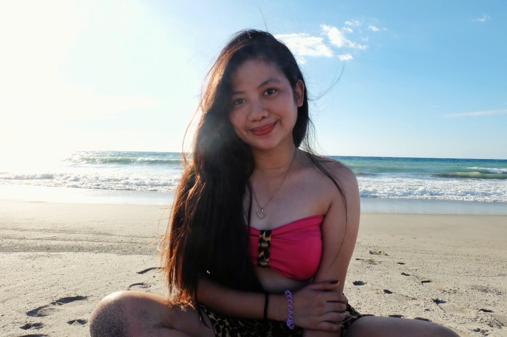mariellealer's tweet photo. First solo travel. 🙆🏻💕 #zambales #philippines #circlehostel https://t.co/39Rg3WC7Mg