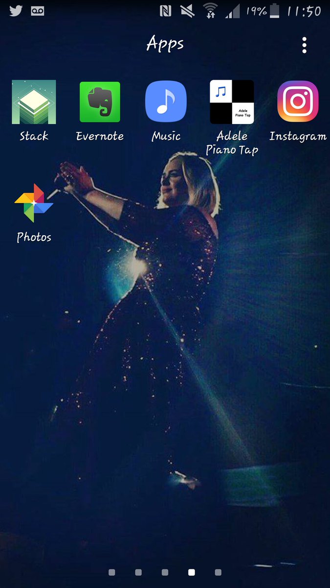 paige_hemingway's tweet image. Love my new background 😍❤ #adele