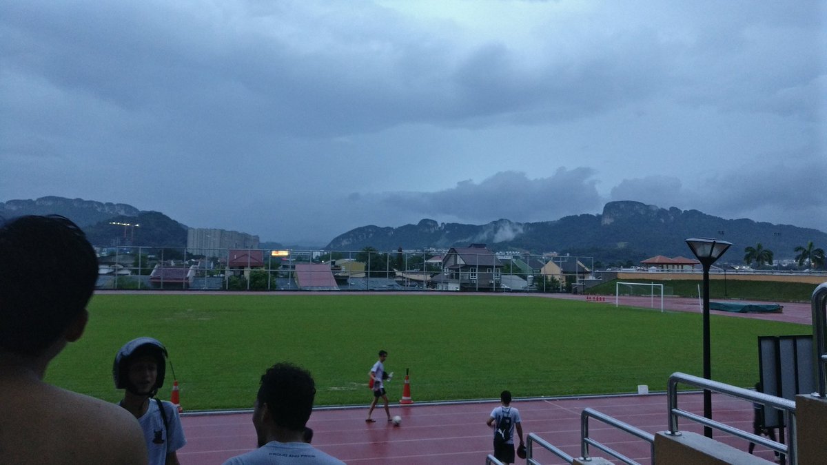 sufiyander's tweet photo. 2nd match! Goals from @aminzauti_ & @shazreen_sukri sealed the game. Wp guys! #bushidou 👍👏 https://t.co/MTxesnDFTV