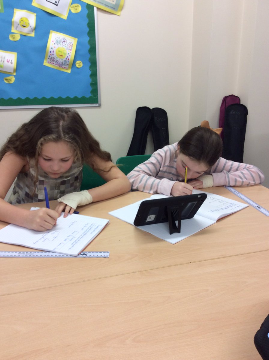 DovedaleY5's tweet image. Some very enthusiastic characters researching the different life cycles of English animals #miniscientists #bestdressedclass #5B
