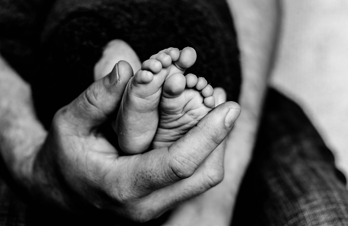 tailsandwings's tweet photo. Father/son moments #yyj #fatherhood #photography #victoriaBC #blackandwhite #vancouverisland https://t.co/J0bjK6fySQ