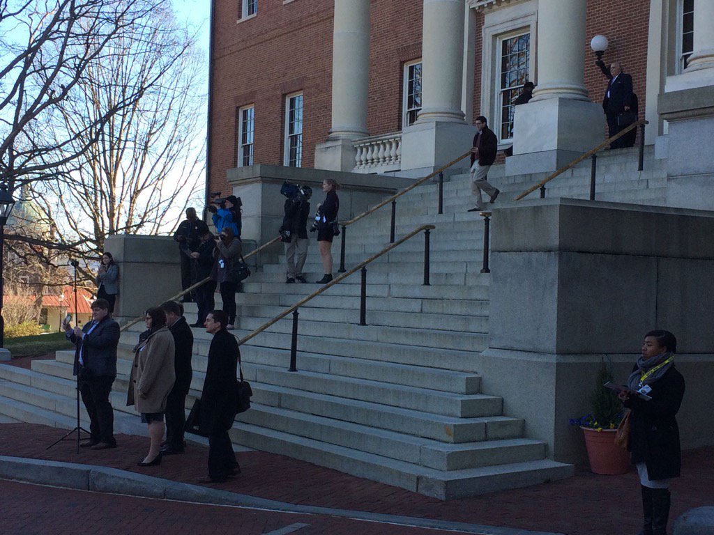 NewsTerp's tweet photo. Quiz: Can you spot 3 @CNSmd reporters &amp; 1 @merrillcollege 360-degree video camera at the Maryland State House? https://t.co/QgdblLjFLN