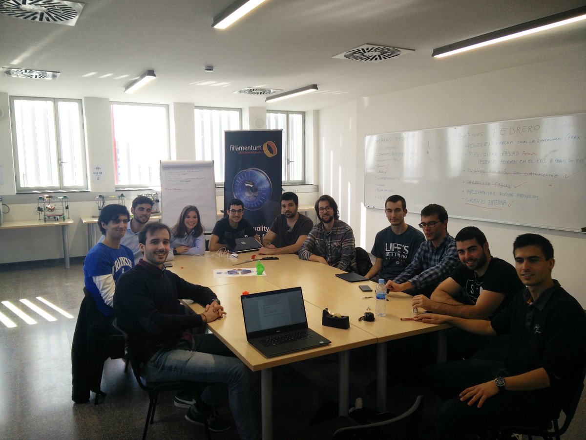 FabLab_EEBE's tweet photo. Yesterday we had the first meeting of the quadrimester to preper the new challenges! Stay tuned 💪 #fablab #eebe #3dprinting #upc https://t.co/5ld0umD0Yg