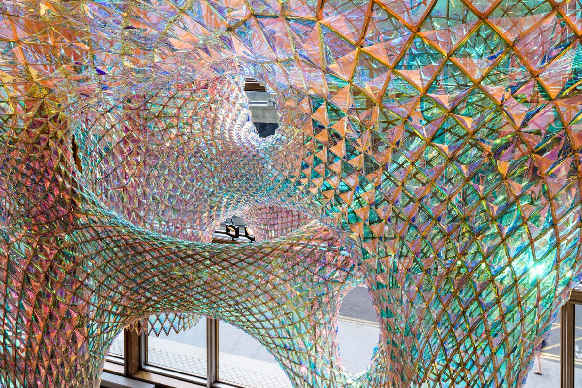 3M's tweet photo. #SoftLabNYC's installation creates a visual vibrancy that comes from embracing geometry, materials & light. 📷: Alan Tansey https://t.co/h5Mu8stTbw