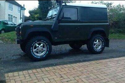 LandyWatch's tweet image. From JUST DEFENDERS+SERIES... STOLEN! 01-02 /03/2017
stolen last night / early hours of this morning reg J90 THB Swannington, Leicestershire